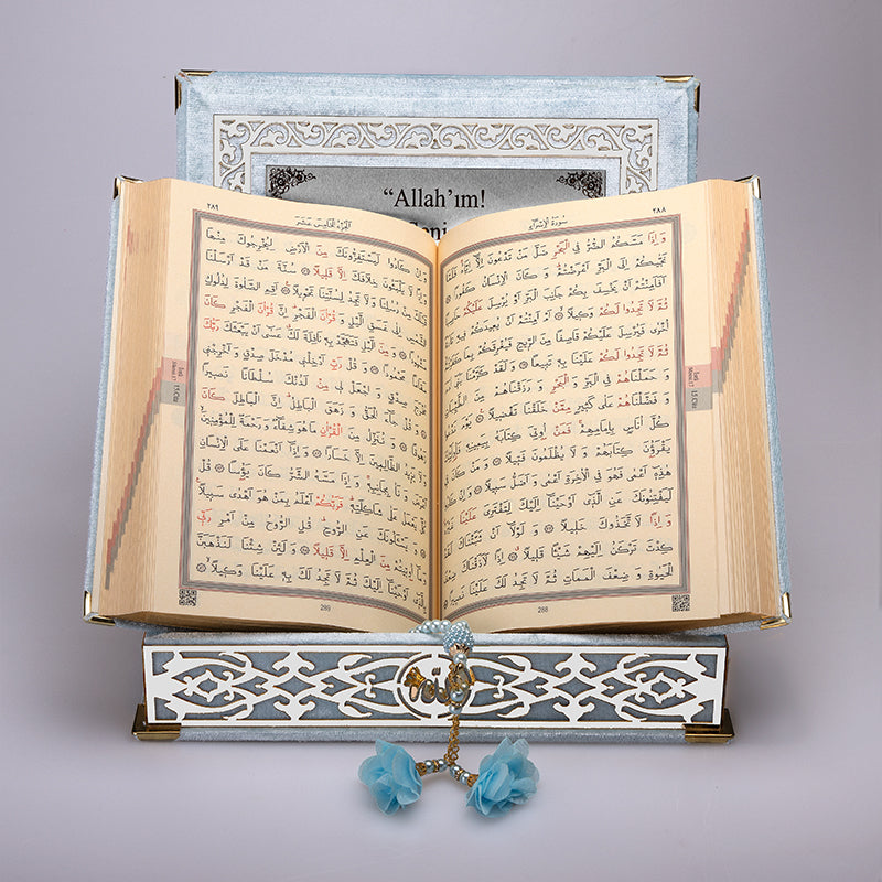 Kadife Kutulu Kur'an-ı Kerim (Bebe Mavi, Gümüş Süsleme)