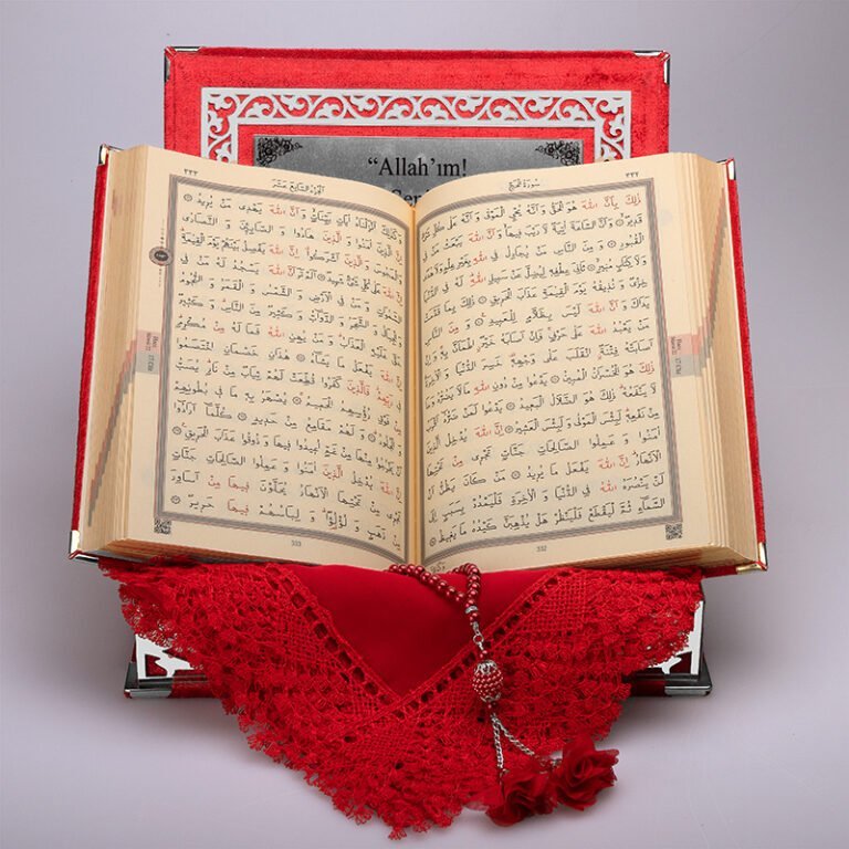 Kadife Kutulu Kur'an-ı Kerim Seti (Kırmızı, Gümüş Süsleme)