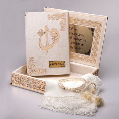 Kadife Kutulu Kur'an-ı Kerim Seti (Krem, Gold Süsleme)